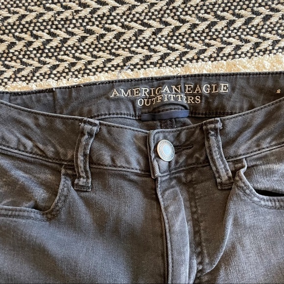 American eagle distressed jeggings 6L some pulling - Picture 5 of 6